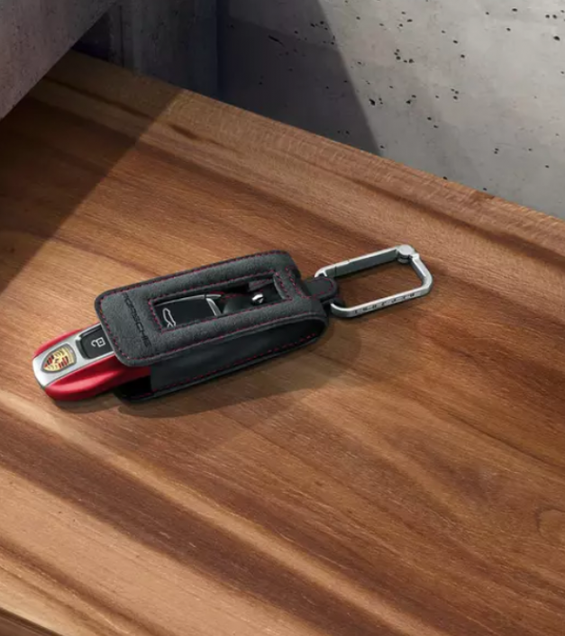 Alcantara® kulcstartó