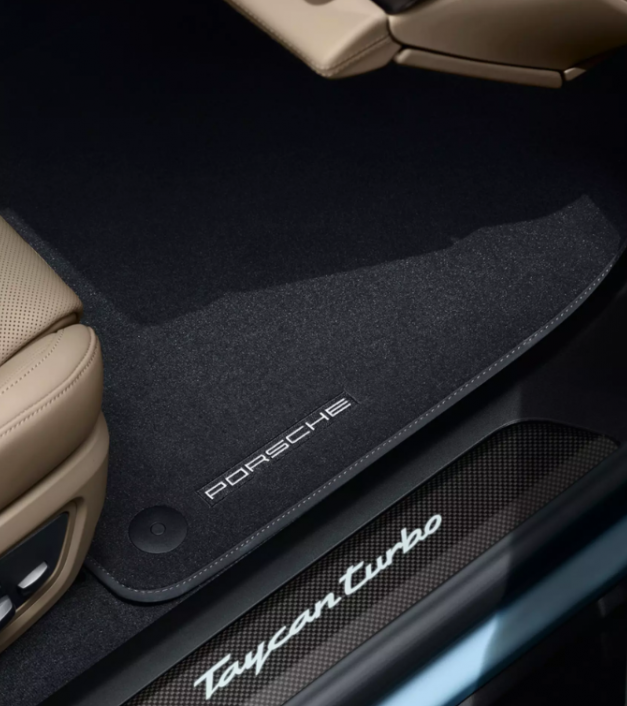 Szőnyegkészlet -Taycan