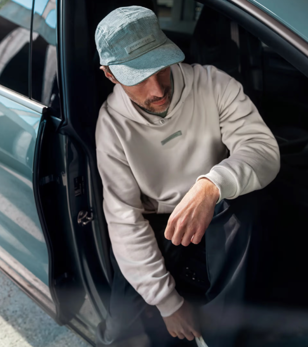 URBAN sapka - Porsche Cayenne Electric Lifestyle