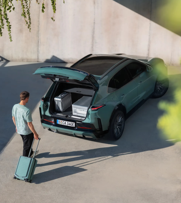 Roadster Hardcase Business Bőrönd – Porsche Cayenne Electric Lifestyle