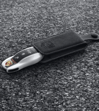 Alcantara® kulcstartó