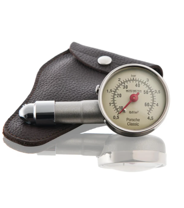 Gumiabroncsnyomás-mérő